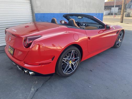 2015 Ferrari California T