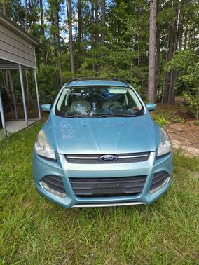Blue 2013 Ford Escape SE