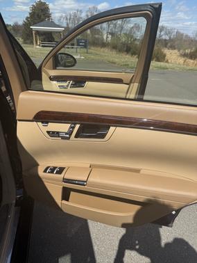 2009 Mercedes-Benz S-Class S 550 4MATIC