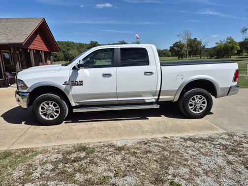 2016 RAM 3500 Laramie