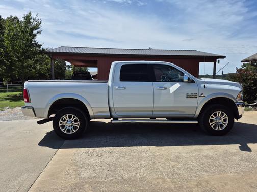 2016 RAM 3500 Laramie