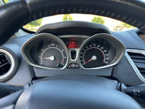 2013 Ford Fiesta SE