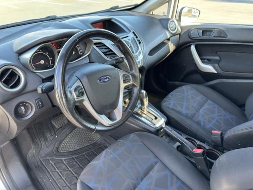 2013 Ford Fiesta SE