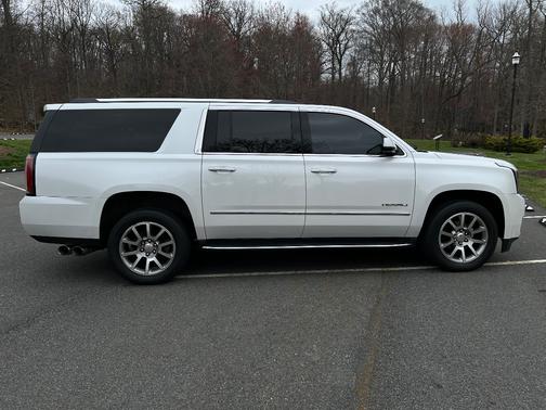 White 2020 GMC Yukon XL Denali