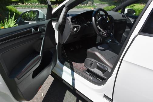 2017 Volkswagen Golf GTI SE 4-Door