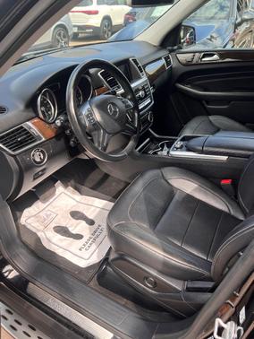 Black 2014 Mercedes-Benz M-Class ML 350 4MATIC