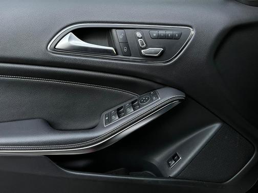 Gray 2019 Mercedes-Benz GLA 250 4MATIC