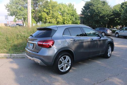 Gray 2019 Mercedes-Benz GLA 250 4MATIC