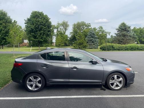 Gray 2013 Acura ILX 2.0L Technology