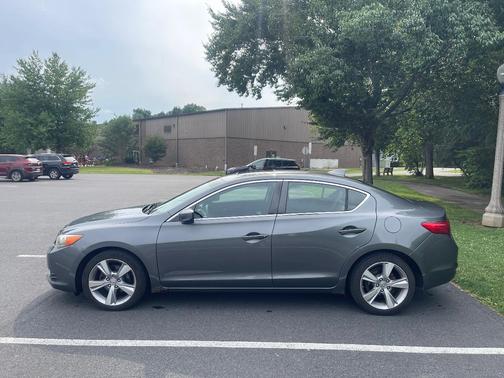 Gray 2013 Acura ILX 2.0L Technology