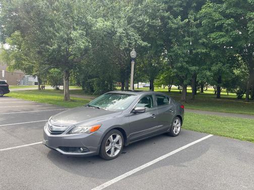 Gray 2013 Acura ILX 2.0L Technology