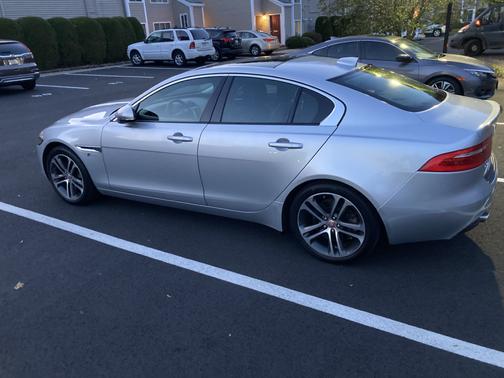 2017 Jaguar XE 35t Premium