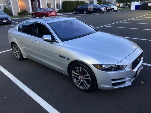 2017 Jaguar XE 35t Premium
