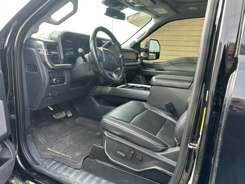 Black 2023 Ford F-450 Lariat