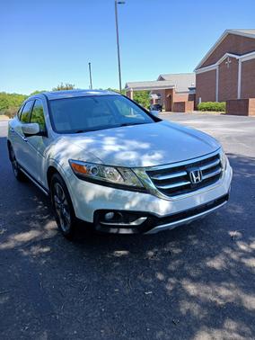 White 2013 Honda Crosstour EX