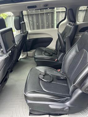 Silver 2018 Chrysler Pacifica Hybrid Limited