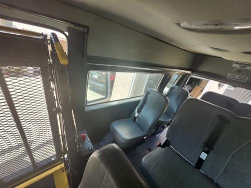 2010 Ford E250 Base
