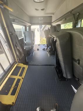 2010 Ford E250 Base