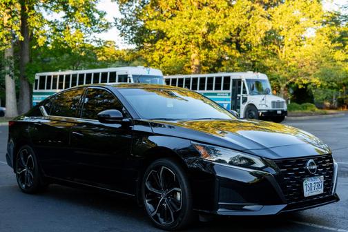 Black 2023 Nissan Altima 2.5 SR