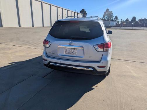 Silver 2015 Nissan Pathfinder SV