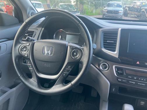 Silver 2016 Honda Pilot EX-L