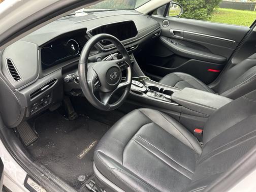 2022 Hyundai SONATA Hybrid Limited
