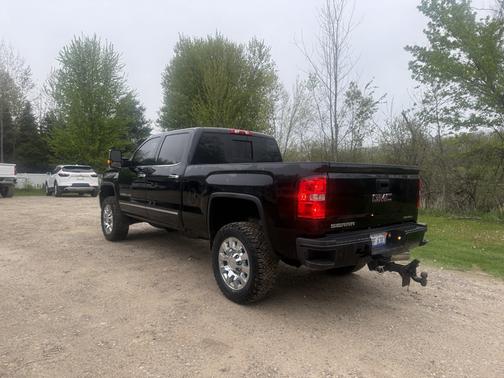 Black 2019 GMC Sierra 2500 Denali
