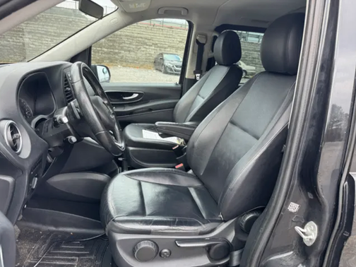 2016 Mercedes-Benz Metris Base