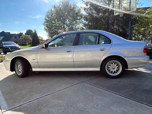 2001 BMW 525 i