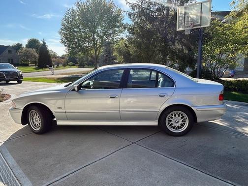 2001 BMW 525 i