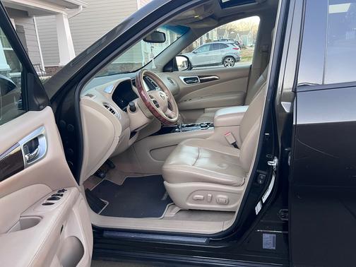 2015 Nissan Pathfinder SL