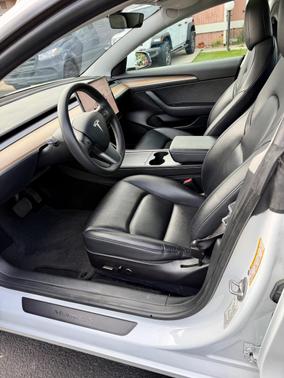 White 2023 Tesla Model 3 Base