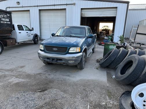 2000 Ford F-150 Work Series SuperCab