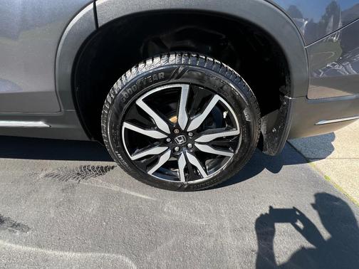 Gray 2020 Honda Pilot Touring 8-Passenger