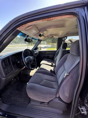 2005 Chevrolet Silverado 1500 LS Crew Cab