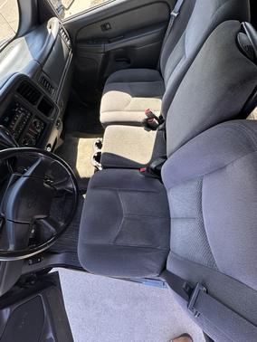 2005 Chevrolet Silverado 1500 LS Crew Cab