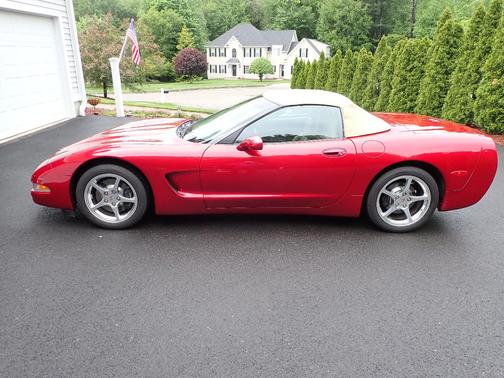 Red 2000 Chevrolet Corvette Base