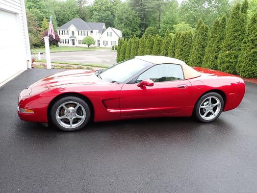 Red 2000 Chevrolet Corvette Base