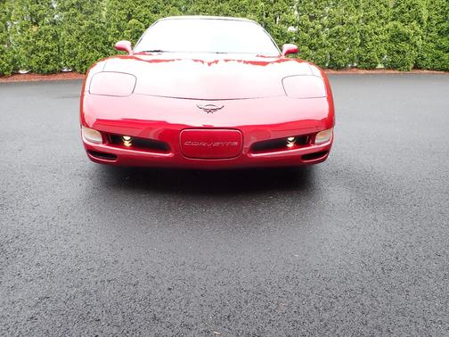 Red 2000 Chevrolet Corvette Base