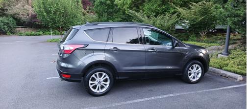 Gray 2018 Ford Escape SE