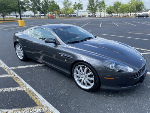 Photo 5 of 13 of 2005 Aston Martin DB9 Base