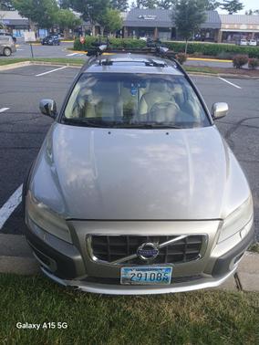 Beige 2011 Volvo XC70 3.2