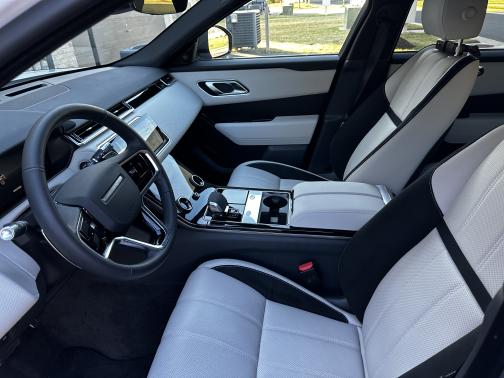 Photo 4 of 11 of 2023 Land Rover Range Rover Velar P340 S R-Dynamic