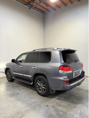 2013 Lexus LX 570 Base