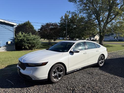 White 2025 Honda Accord Hybrid EX-L