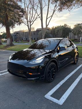 Black 2021 Tesla Model Y Standard Range