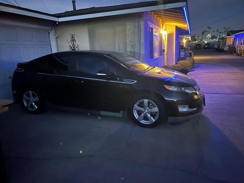 Black 2014 Chevrolet Volt Base