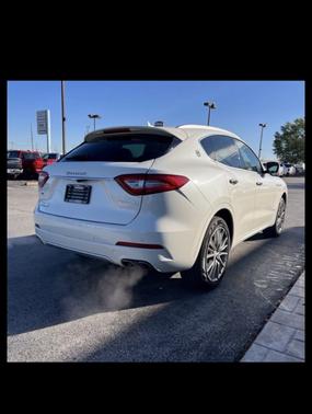 White 2019 Maserati Levante GranLusso