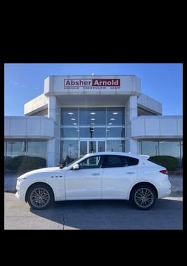 White 2019 Maserati Levante GranLusso