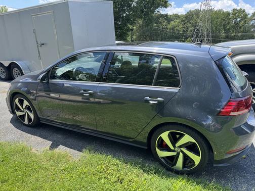 Blue 2018 Volkswagen Golf GTI 2.0T SE 4-Door